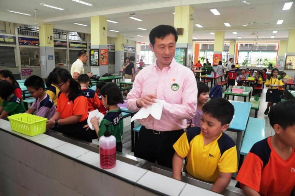 Making use of social media platforms for virtual learning amid the lockdown in France