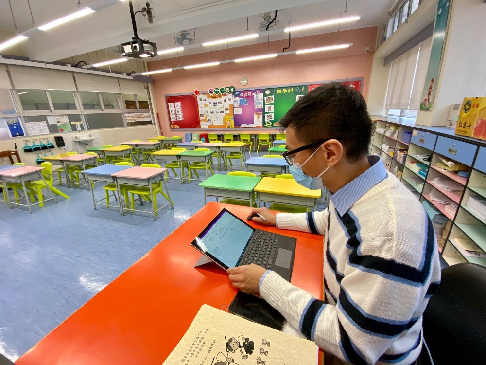 COVID-19 outbreak pushes education community to adapt to virtual learning