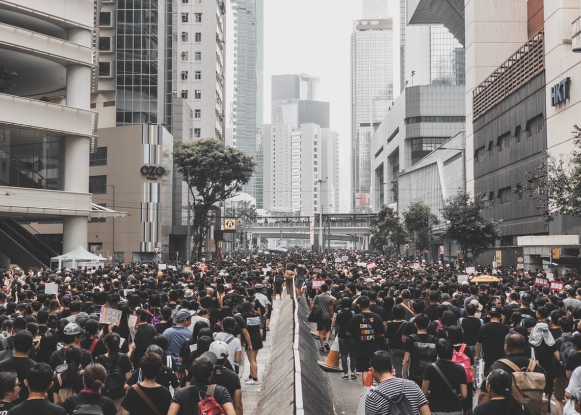 Social distancing rules in the UK relaxed from 2 meters to 1 meter